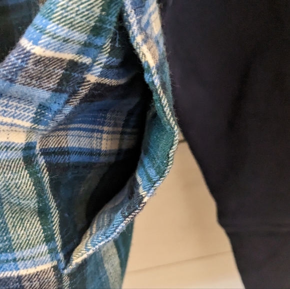 ✌🏻TWO L.L. Bean- Boys Sweatshirt Flannel W/ Hood & Long Sleeve T-shirt; Size: 4 - Picture 5 of 12